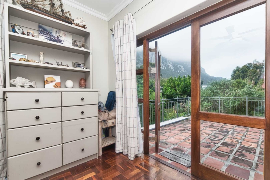 7 Bedroom Property for Sale in Voelklip Western Cape